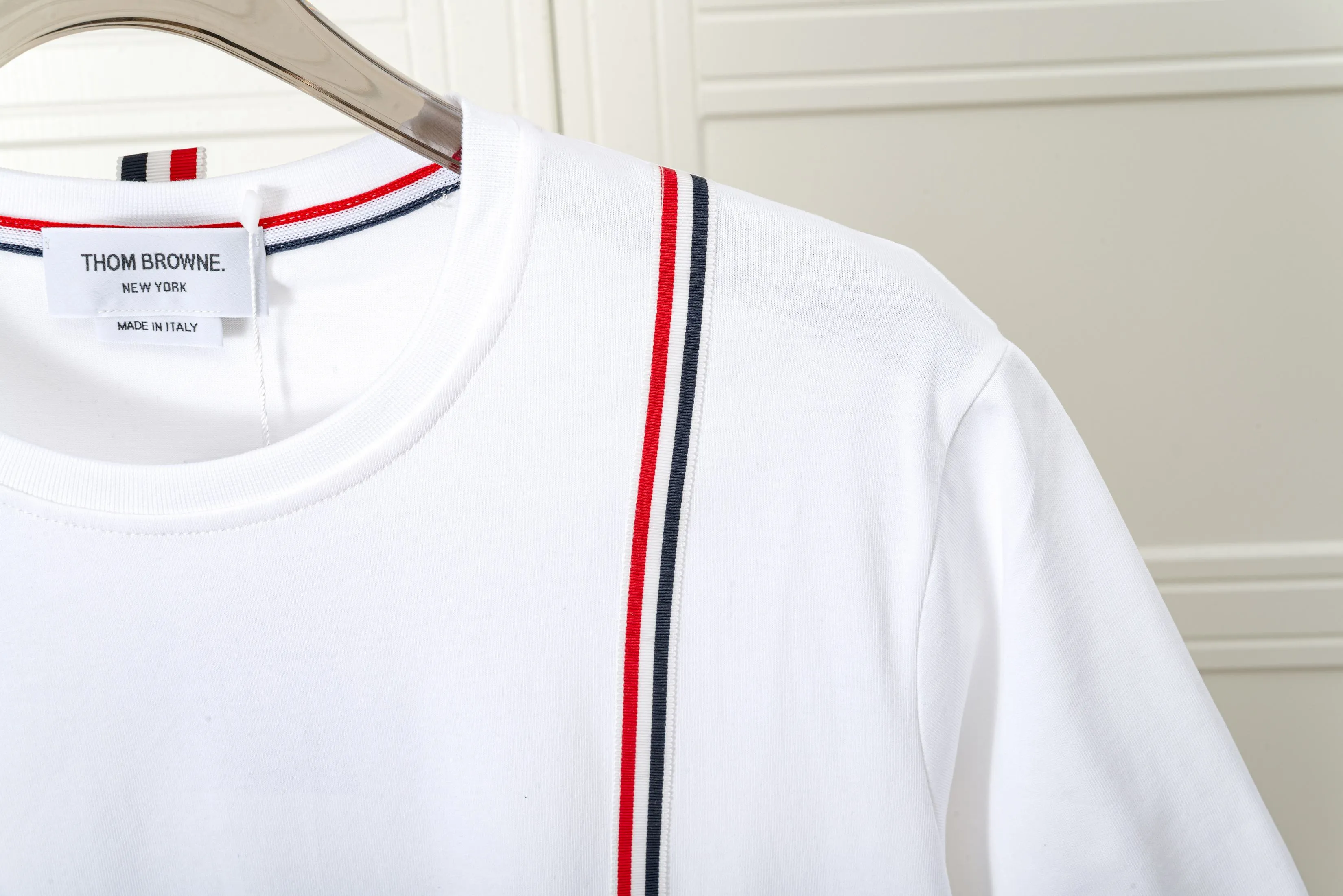 𝑻𝒉𝒐𝒎 𝑩𝒓𝒐𝒘𝒏𝒆 THOM BROWNE tb T TB T Quality + Same Style Size：0/1/2/3/4 ：White/Black/Navy Blue/Gray